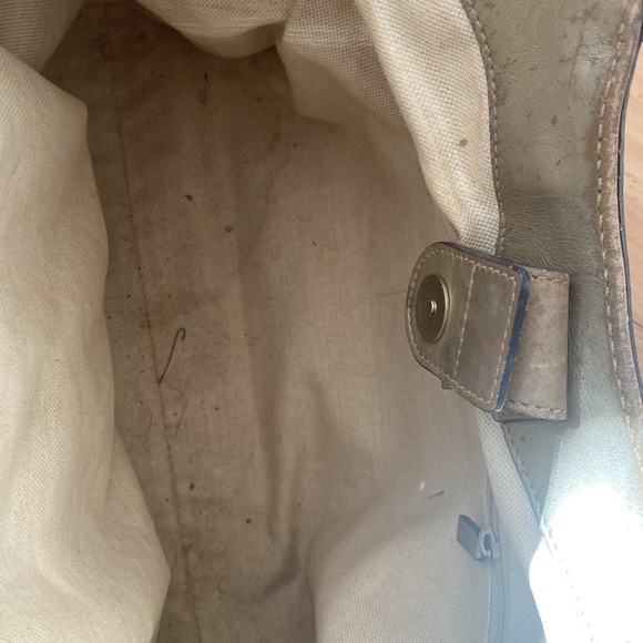 EUC Gucci Tote - Picture 6 of 9